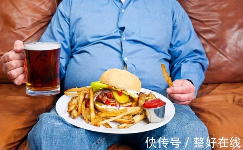 小陶|25岁年轻女子查出高血脂，专家呼吁：年轻人的这种习惯一定要戒掉