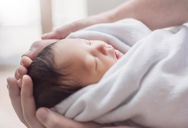 母乳|坐月子3天,妈宝都有新特征,开奶黄疸护理做好这7点