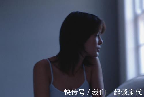 睡眠质量|女性出现哪些不适,可能是绝经期来临?中年的你要留意