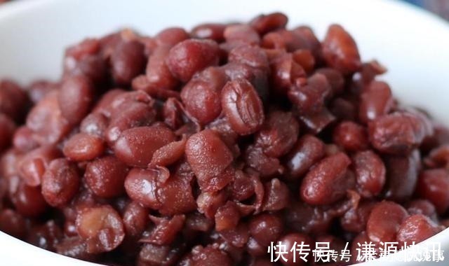 不管煮红豆还是绿豆,别直接下锅煮,多加一步,几分钟轻松煮开花