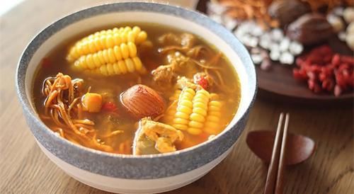 安稳度秋|“出伏一碗汤，不用医生帮”，6碗汤水要常喝，营养滋润安稳度秋