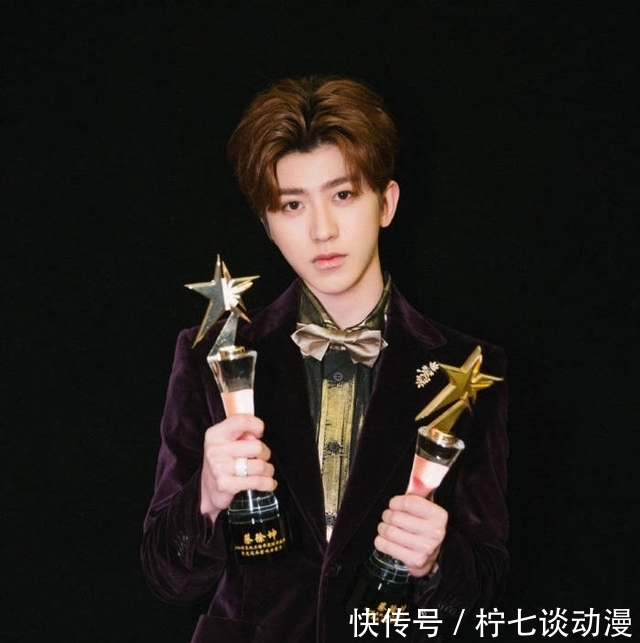 奔跑吧蔡徐坤涅槃重生，刚出道被压榨3年，年仅19岁惹上3.2亿官司