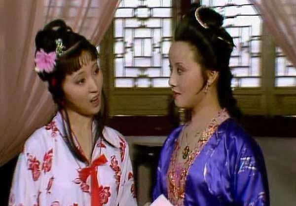 薛姨妈!明明是表姐,薛宝钗为什么称呼王熙凤为凤丫头?