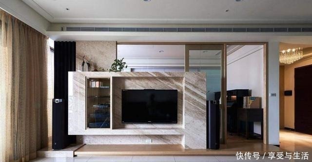装修|电视机不流行挂墙上,如今这种新方式,越来越受欢迎,看完都想装!