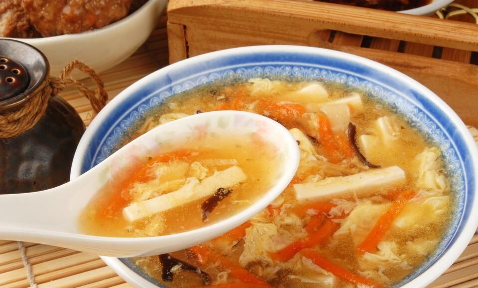 家常酸辣汤，酸辣开胃很减脂，喝它能瘦的家常菜，新手也能零失误