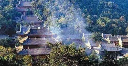 李修缘|灵隐寺内的一副对联,短短14字,却道尽一生,点醒无数糊涂世人