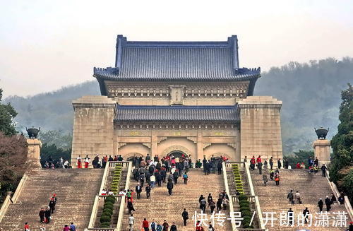 笔生@忆昔彤庭望日华 才思俊逸笔生花