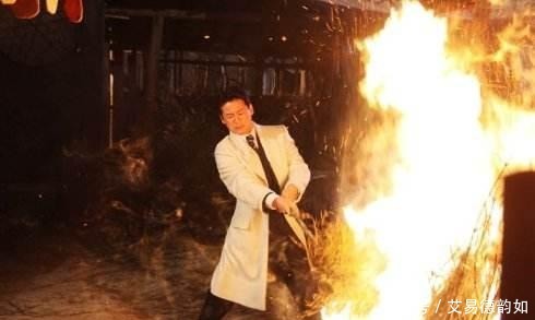 烧死|末代皇后婉容生下孩子,被溥仪烧死,最后被逼发疯