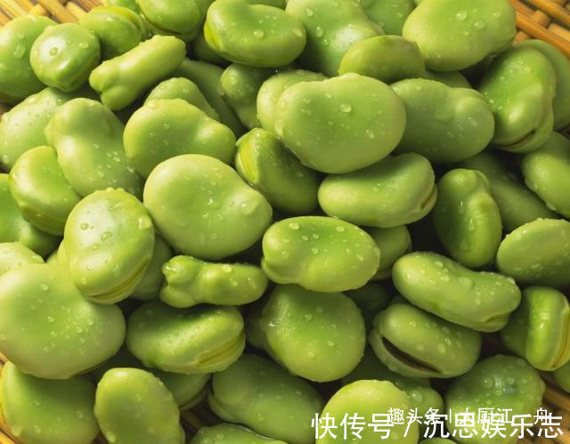 储存蚕豆时别只会焯水，多加一步，蚕豆不干不硬，色泽鲜亮