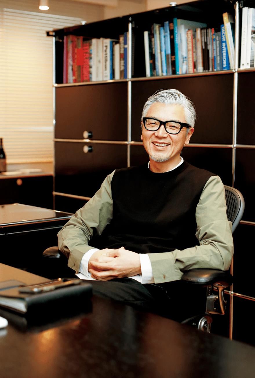 有时尚感的人太吸睛了!这位50+的大叔,穿出了20+的潮酷