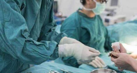 女性|宝宝出生4个月后,宝妈感觉肚子总在动,到医院检查后亲妈发飙