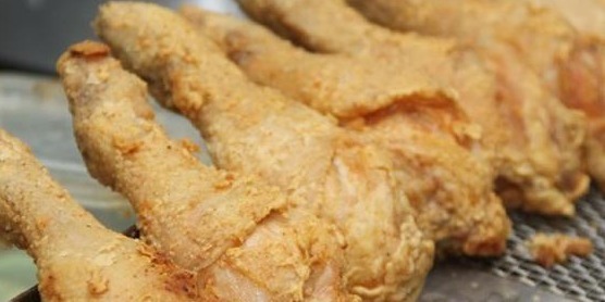 肝损伤|肝不好的人，不想肝脏演变为肝硬化、肝癌，日常少碰“2黄”