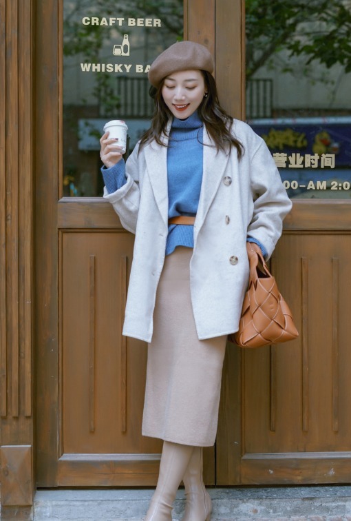 博主|入冬后的高级感从何而来?靠一件“针织衫”就可以搞定,时髦大气
