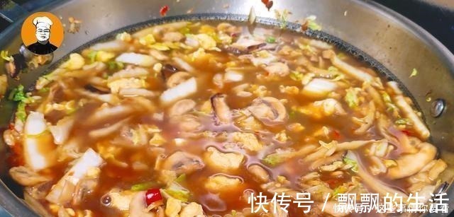 面条不要水煮了,试试这种新吃法,我家一周吃六次,比吃肉解馋!