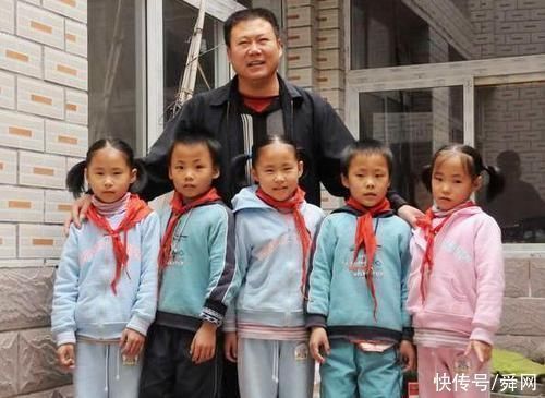 五胞胎|48岁孕妈生下5胞胎,80名家属到场,看到孩子性别后乐开了花