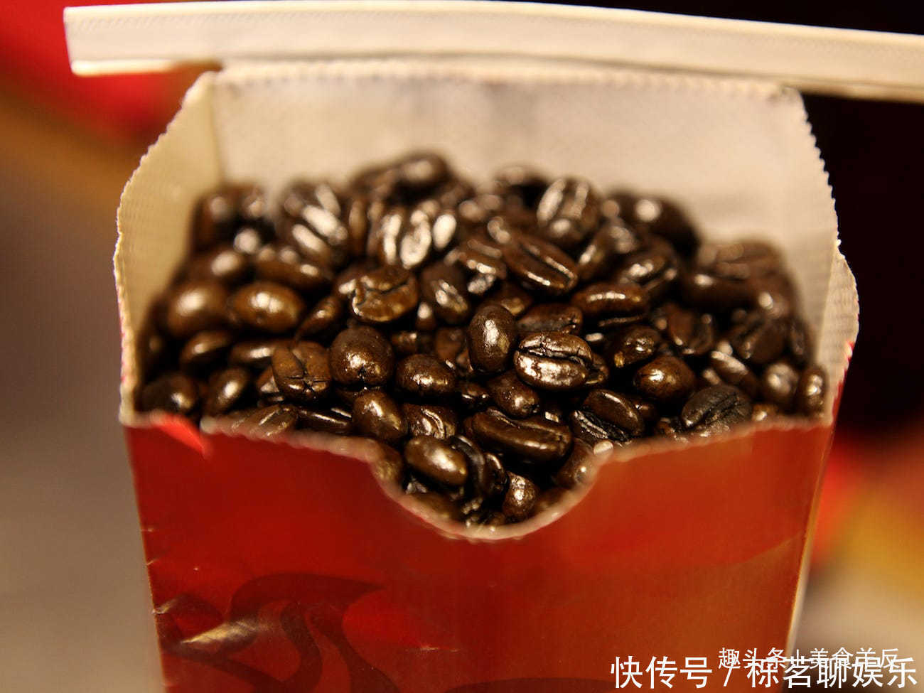 储存|牛奶和鸡蛋不要放在冰箱门里18种错误储存食品和食材的方法