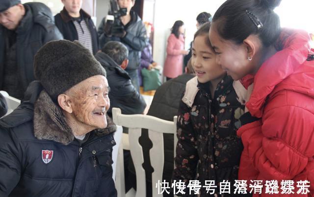 父母|只生一个孩子的父母,到老是轻松还是受罪,过来人太现实了!