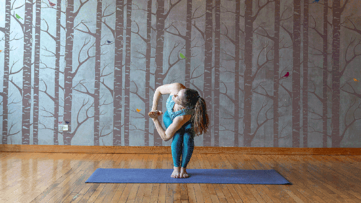 背部|在家练瑜伽，这十个姿势最适合，来看看你该怎么练