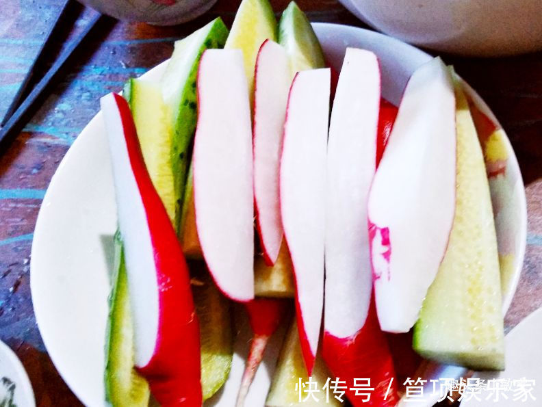 农家菜|周末去老丈人家干农活，丈母娘弄了6个农家菜，卖相一般但味绝了