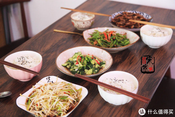午餐|午餐做了4道菜，有菜有肉成本才10元，天热这么吃特清爽