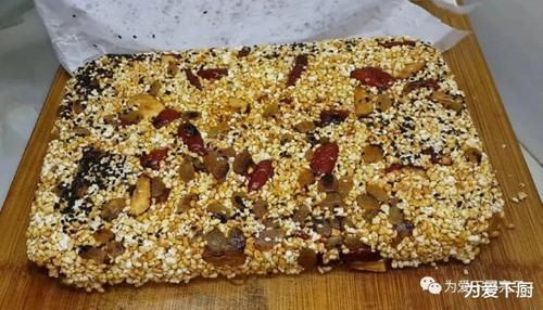 大米扔进滚烫的油锅里,5秒瞬间变美食,吃一口就爱上了,真的太好吃了