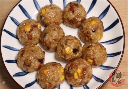 糯米别包粽子了,加2元饺子皮,比粽子还好吃,上桌全家就抢光光