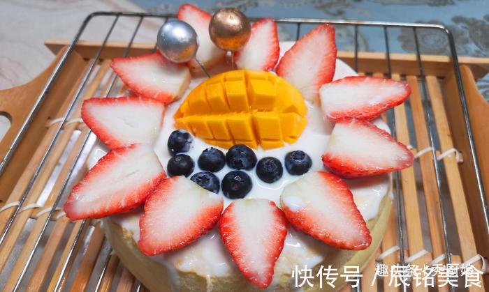 老公|婆婆过生日,媳妇精心准备一桌饭菜,最后却因为此事,遭老公埋怨