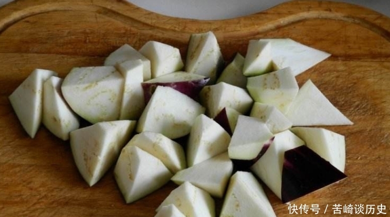 炒茄子|天冷了,这是茄子最好吃的做法,鲜嫩软绵又入味,比红烧茄子好吃