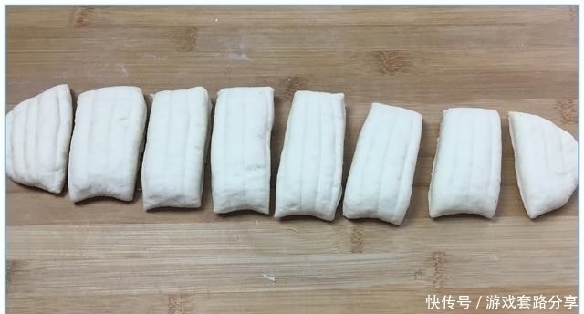 不用高筋面粉，不用揉出筋膜，一样做出好吃的面包