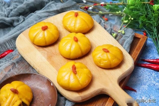 秋天，吃玉米红薯不如吃它，菜地里的“黄金菜”，蒸一蒸香甜软糯