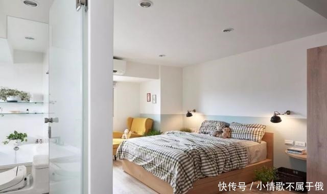 实用|快扔掉床头柜，老土又占地，现在年轻人卧室都这样装，美观更实用！