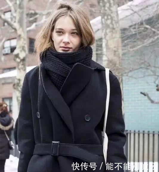 围巾搭配小心机,这个秋冬时髦和温暖全都有了