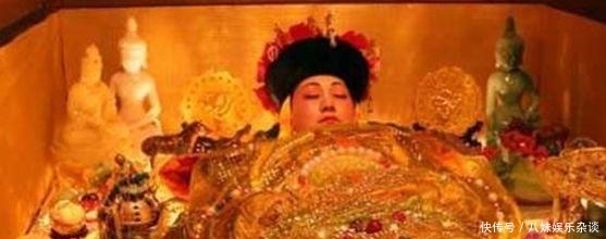 慈禧太后|孙殿英胆大包天,慈禧太后被掠劫的一丝不挂,乾隆更是不忍直视