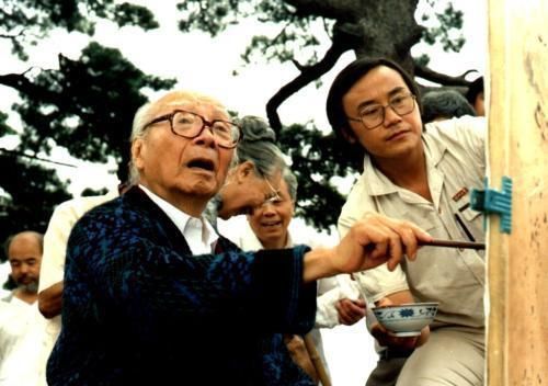 启功体#刘海粟书法进入化境阶段,用墨拙朴又浑厚,不输启功的书法