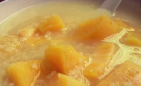 煮小米粥时加一宝，女性可多吃，清肠排毒瘦肚子，皮肤也光滑水润