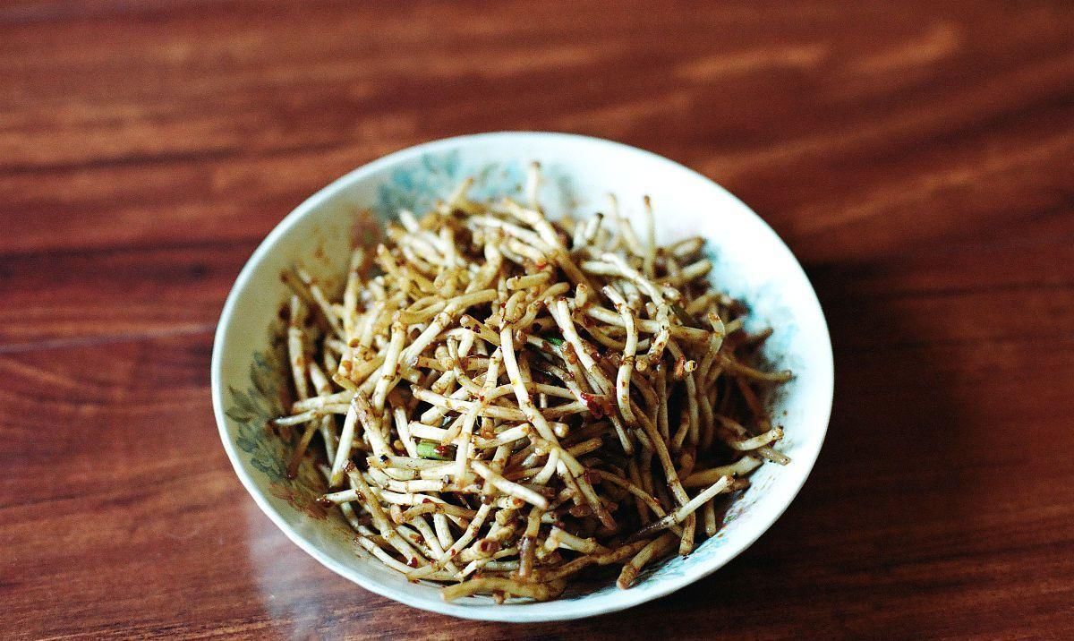 痛风的“天敌”原来就藏在我们餐桌上,每天吃