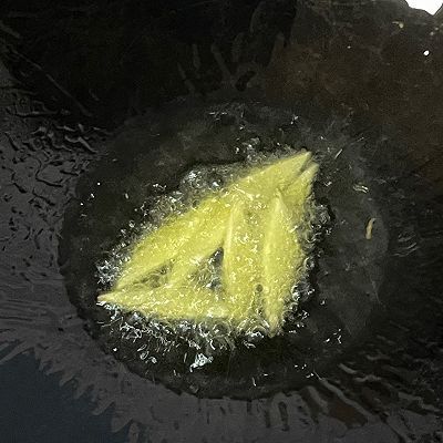大肠|酸菜炒肥肠