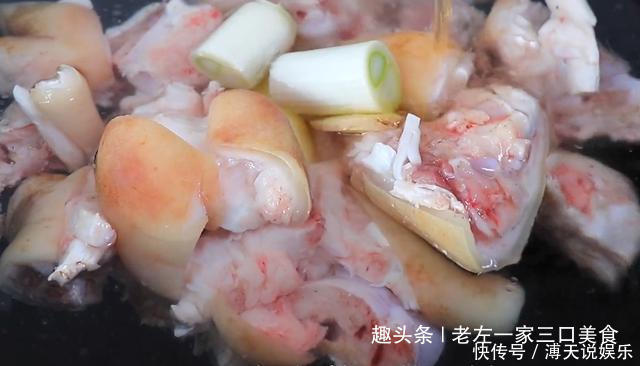 简单|猪蹄加上黄豆,这个季节最适宜的做法,比炖煮更软烂,简单又美味