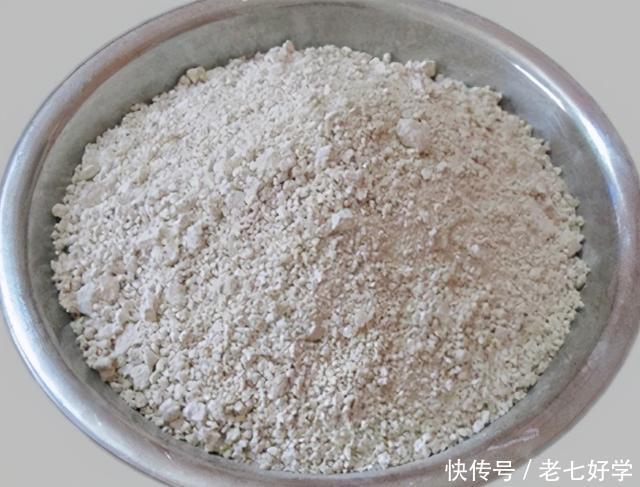 冬天，我家常做的菜，拌一拌煎一煎，出锅切块，