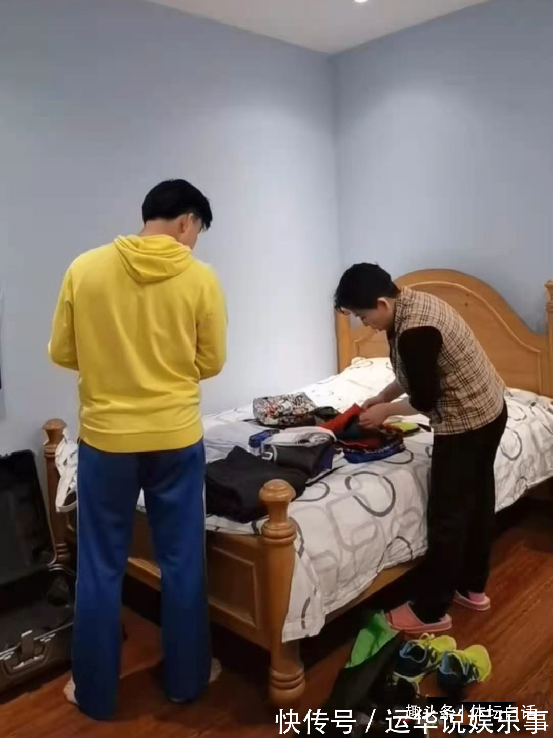 北京二队|邓亚萍母子花式打球!儿子身高已超过妈妈一头,14岁已获冠军