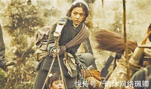 道长|逃荒路上,妇人肩挑两儿子逃命,一道士看后大惊:你挑的是两条龙