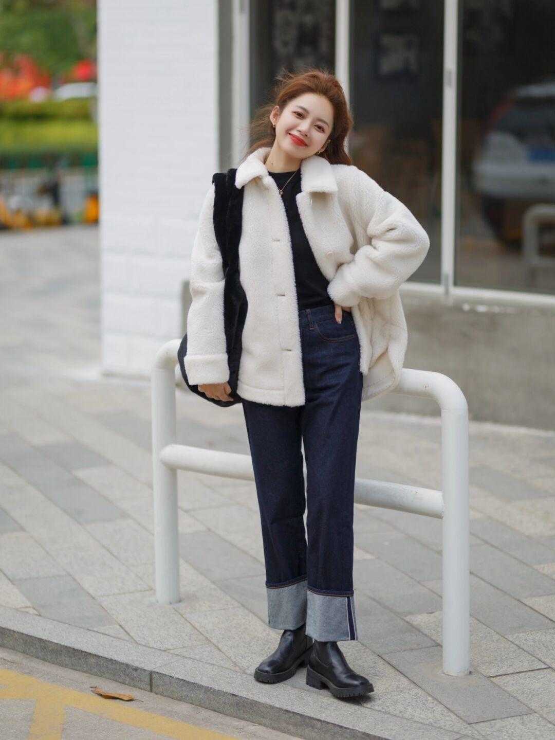 棉服 怪不得这么多人喜欢穿直筒牛仔裤,论保暖百搭,没有长裤能超过它