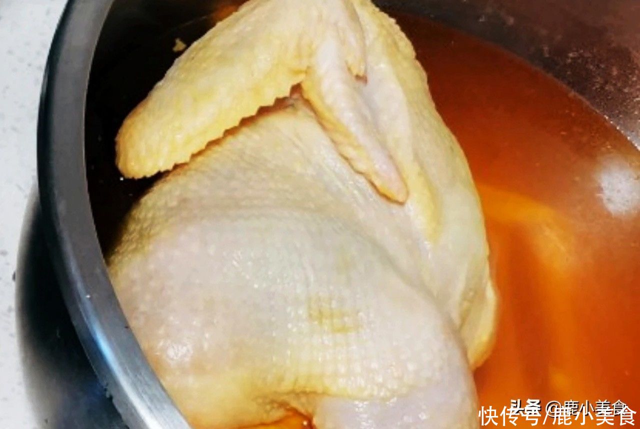 金黄|难怪烧腊店的盐焗鸡金黄好吃，原来秘诀在“2料”，免费分享学习