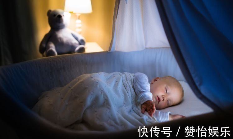 尿布|宝宝为何夜晚会啼哭?父母早了解清楚原因,宝宝少受罪妈妈少担心