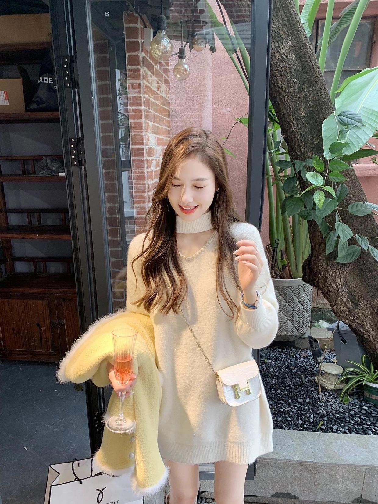 造型|今年也流行针织连衣裙,这几位时髦精都在穿,提升气质又温暖优雅