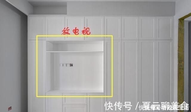 功能区|把衣柜挪到床尾,你才知道收纳空间有多大!整整一排,还多个书桌!