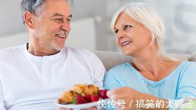 长寿老人|132岁老人抽烟喝酒不运动,他说长寿很简单:做好3事,不碰1物