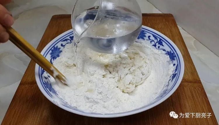 馒头|烙饼这么做太香了，开水一烫，张张柔软又劲道，学会天天不起早