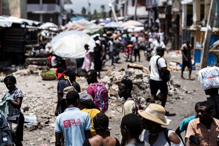 海地|海地震区直击：医院挤满患者 民众露天而眠