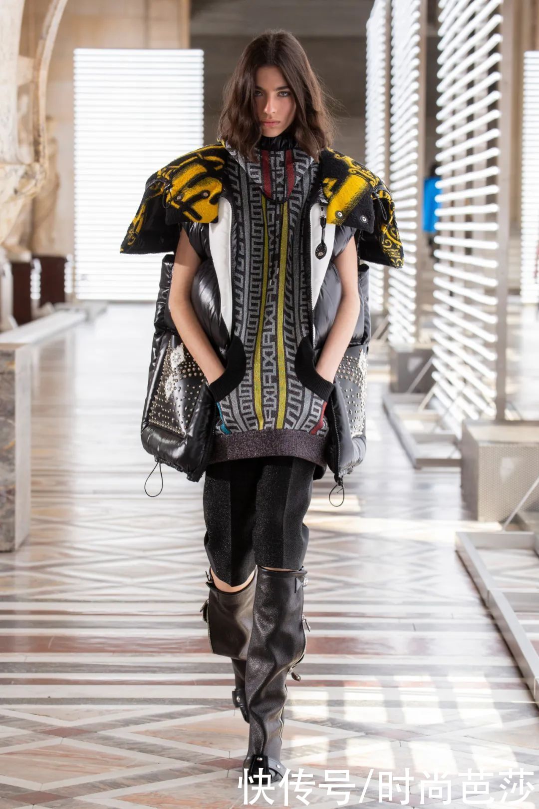 卢浮宫周边？不，这是Louis Vuitton新包